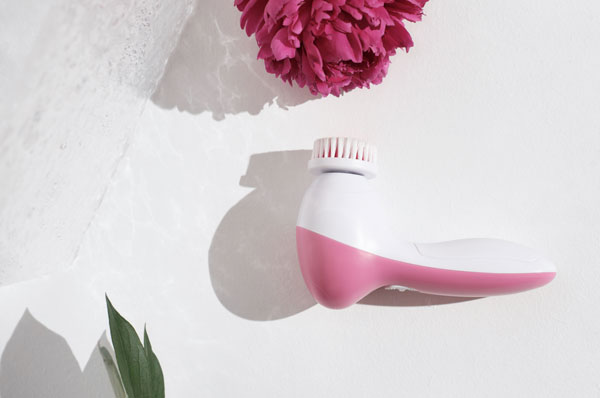 Facial cleansing brush - Clean Beauty -WE ARE CLEAN